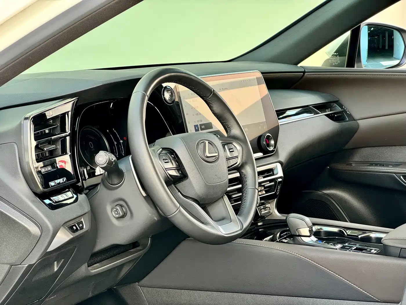 Lexus RX 2023 350h 4WD Pure Edition фото 6