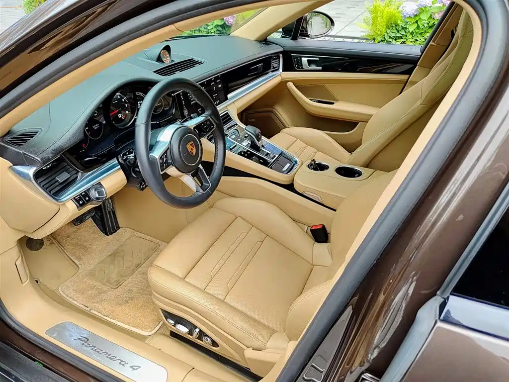 Porsche Panamera 2017 Panamera 4 Executive Long Wheelbase 3.0T фото 7