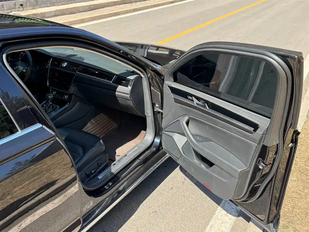 Volkswagen Phideon 2018 Facelift 380TSI FWD Business фото 6