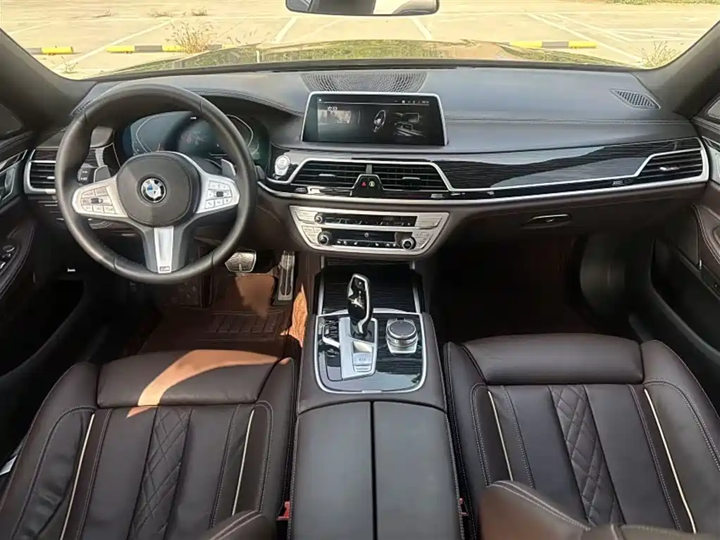 BMW 7 Series 2019 Facelift 730Li M Sport Package фото 8