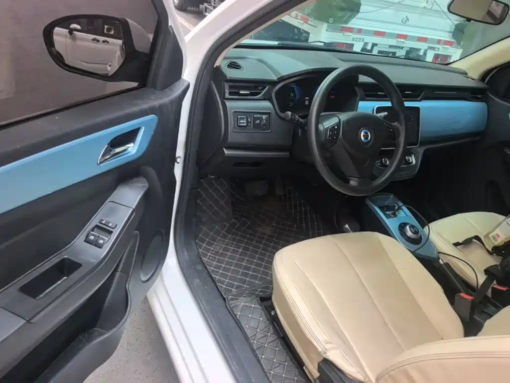 Huachen Xinyi Brilliance Xinyi i03A 2023 2021 318km 31.45kWh