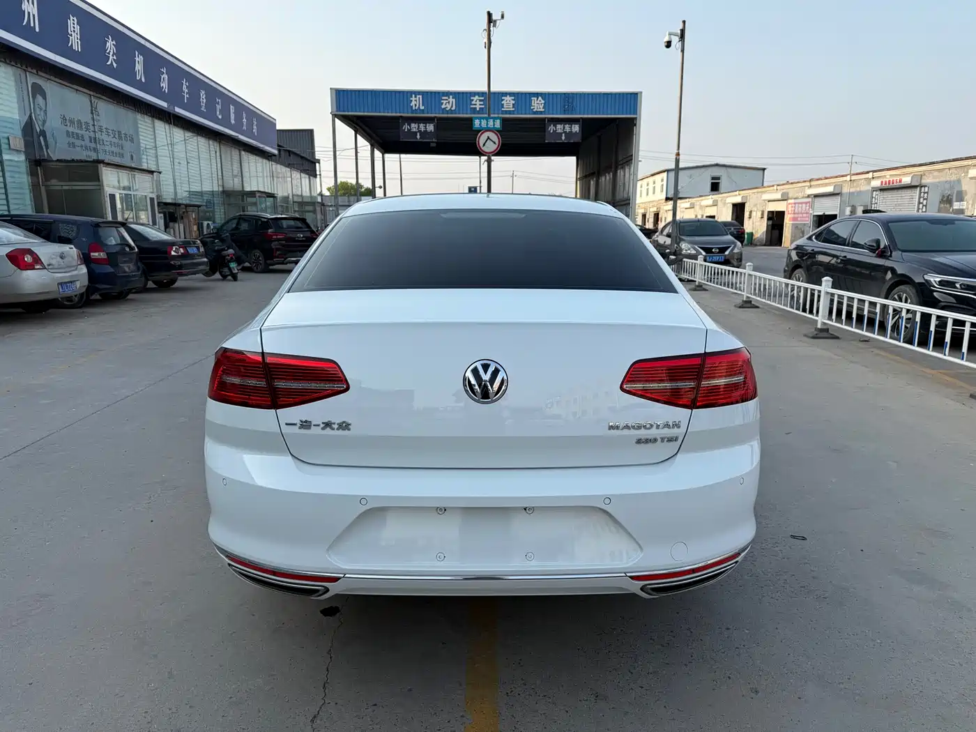 Volkswagen Magotan 2017 330TSI DSG Luxury фото 5