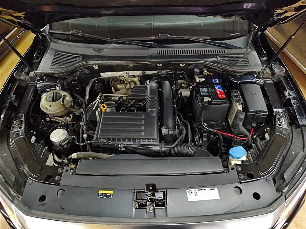 Volkswagen Passat 2022 280TSI Business Edition фото 11