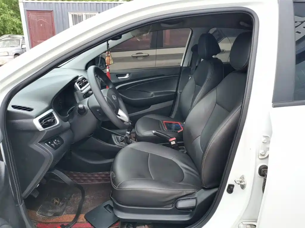 Hyundai Verna 2017 1.4L Manual Renewal China V фото 15