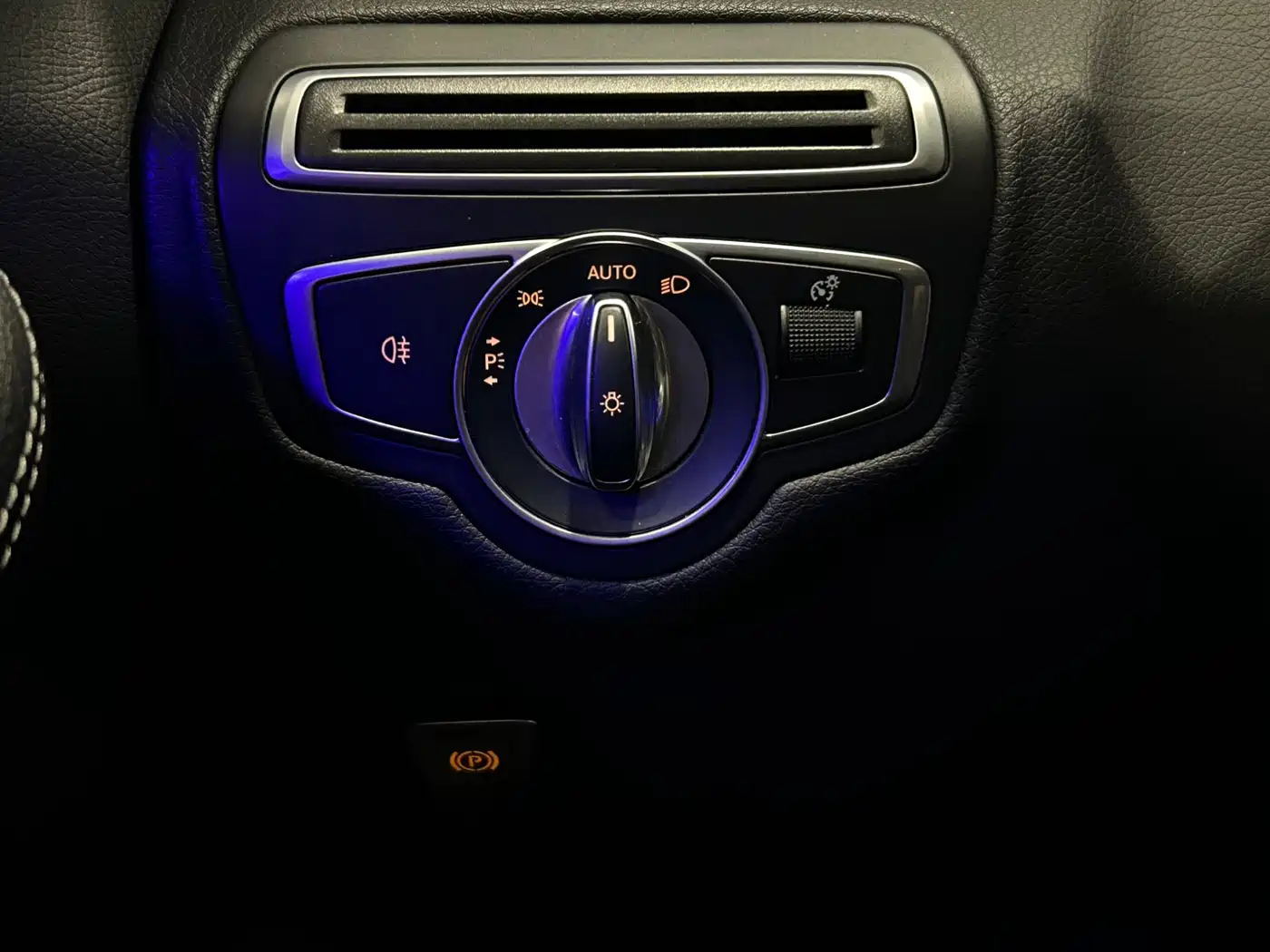 Mercedes-Benz C-Class 2021 C 260 L Sport Starry Exclusive Edition фото 18