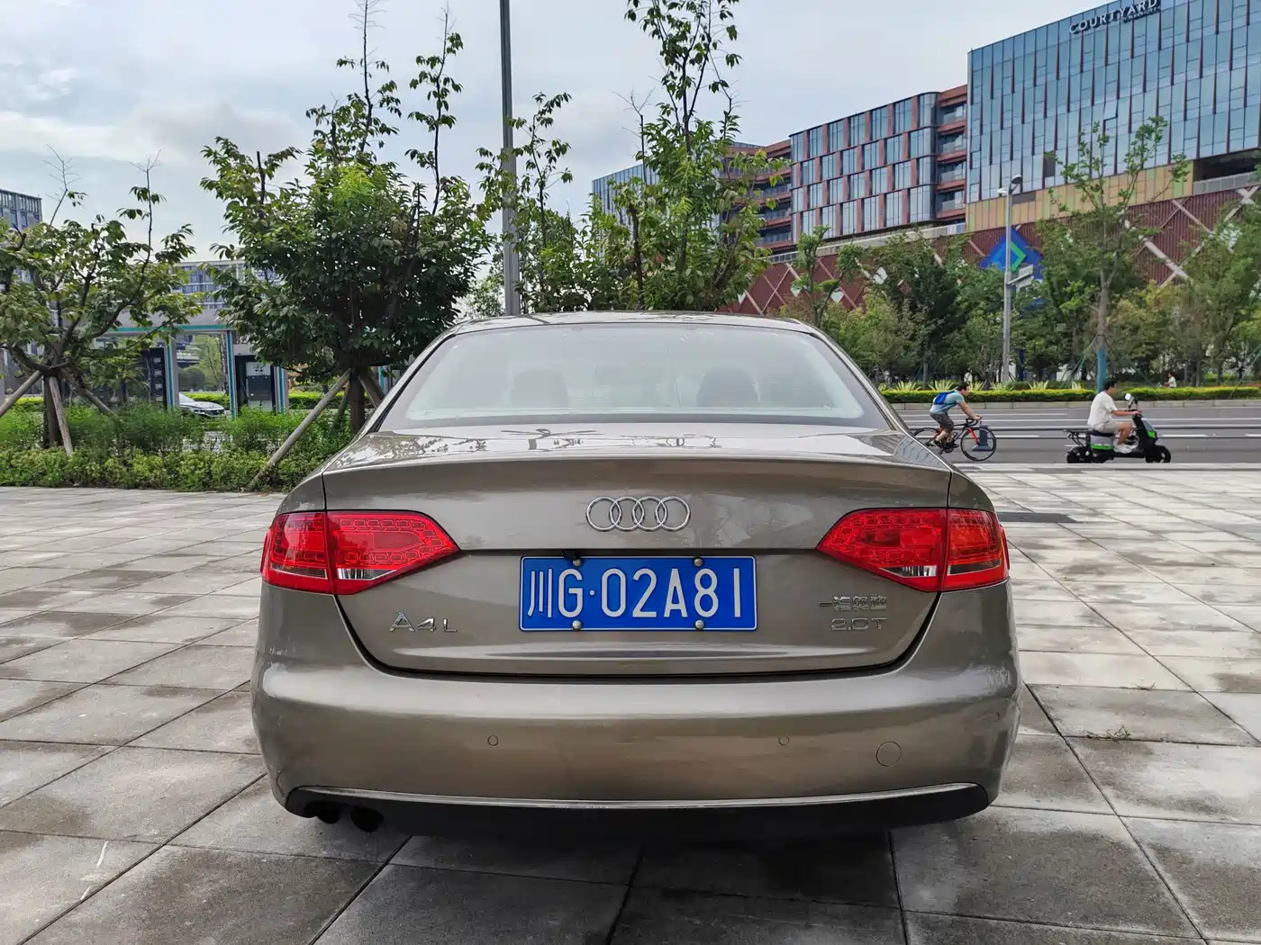 Фото 5 - Audi A4L