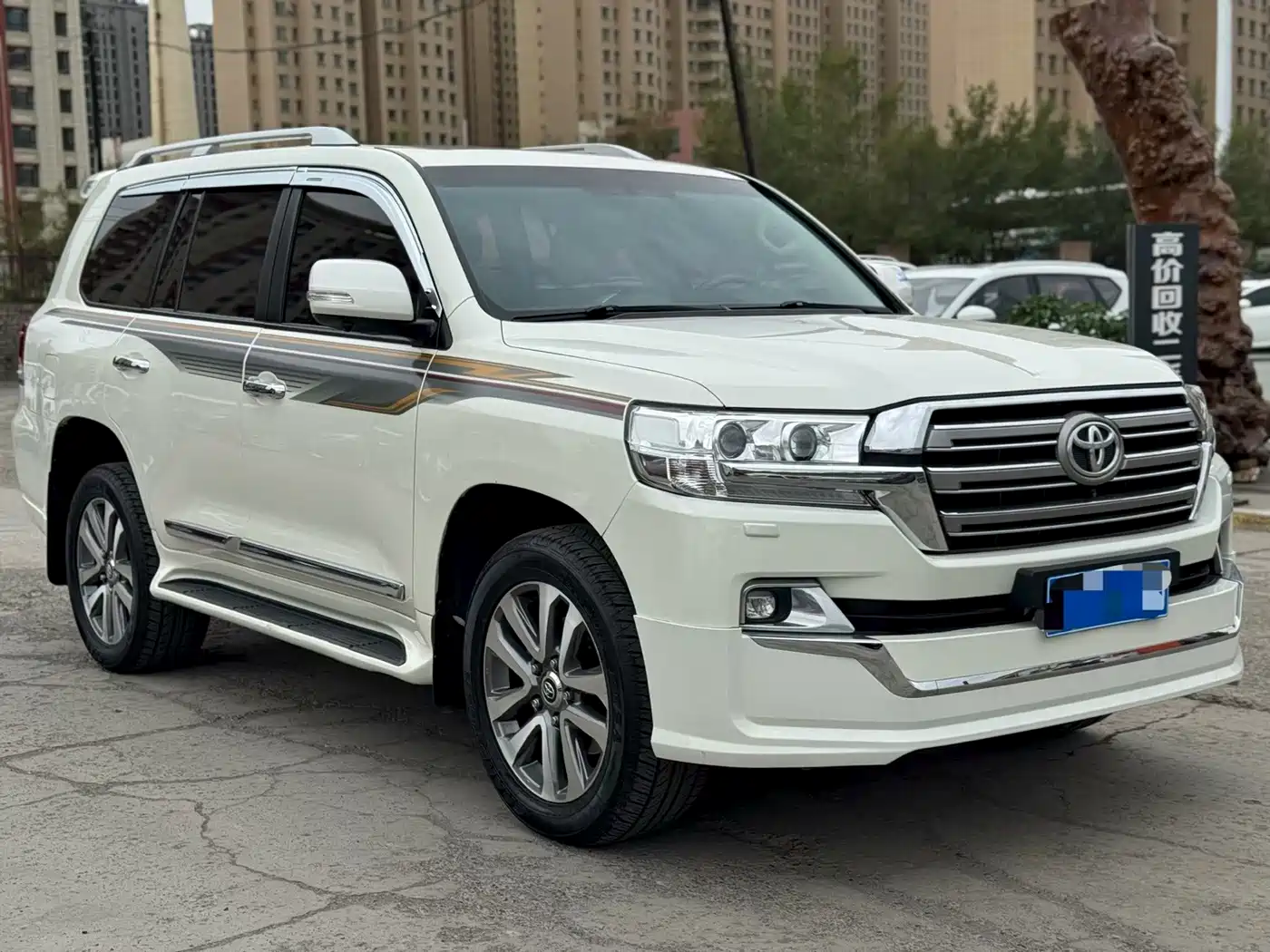 2018 Toyota Land Cruiser (Import)