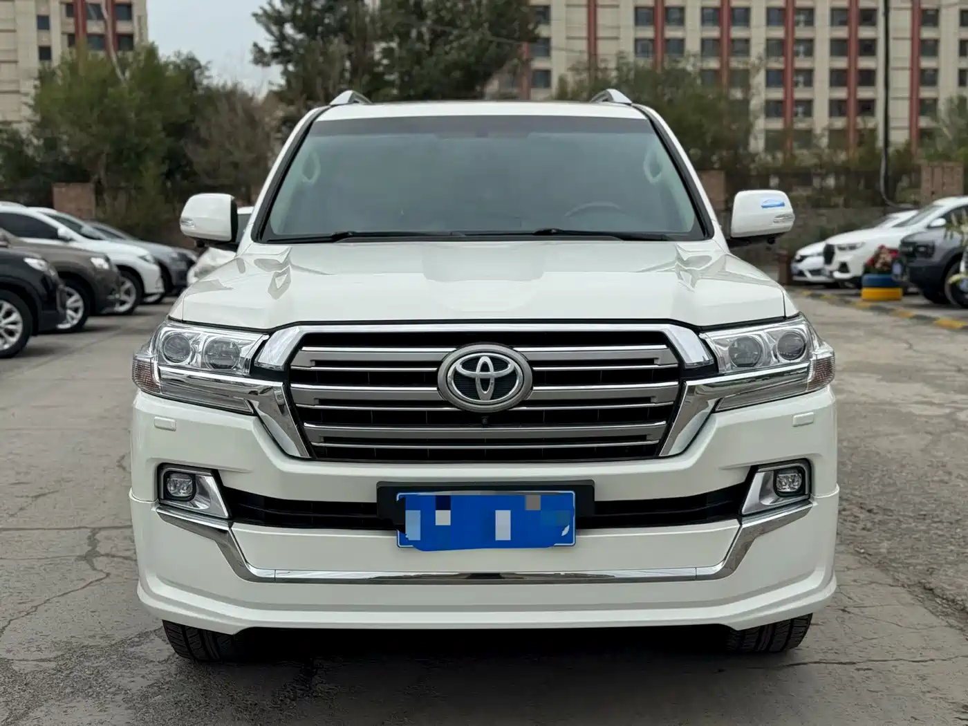 2018 Toyota Land Cruiser (Import)