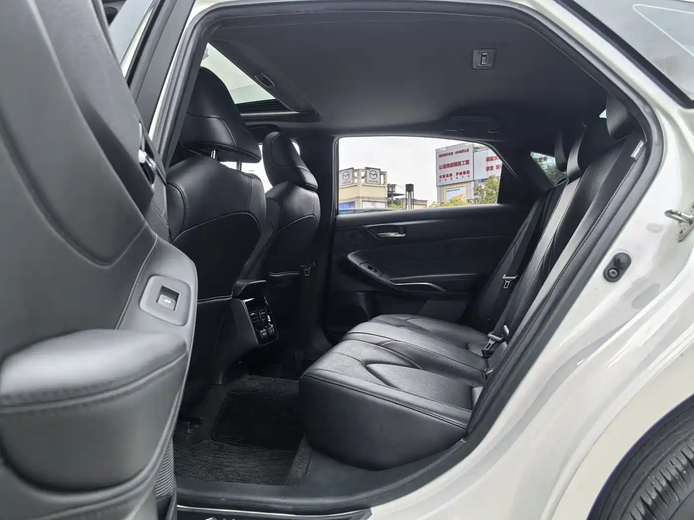 Toyota Avalon 2019 2.0L XLE Premium Edition (China VI) фото 13
