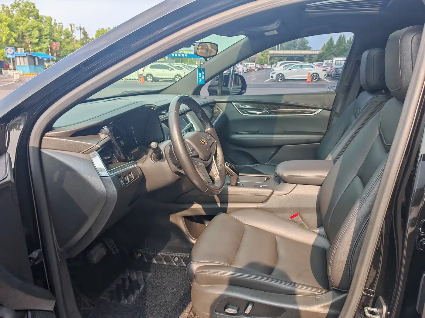 Фото 4 - Cadillac XT5