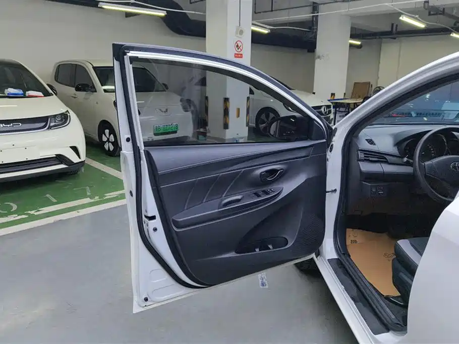 Toyota YARiS L Zhi Xuan 2021 1.5L CVT Leading Edition фото 7