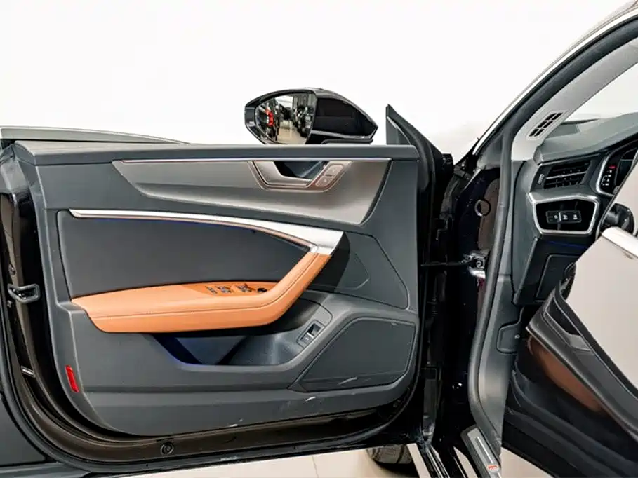Audi A7L 2024 45 TFSI Luxury фото 15