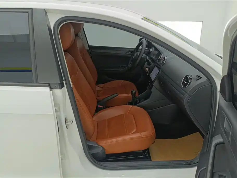 Volkswagen Jetta 2017 1.4L Manual Fashion фото 8