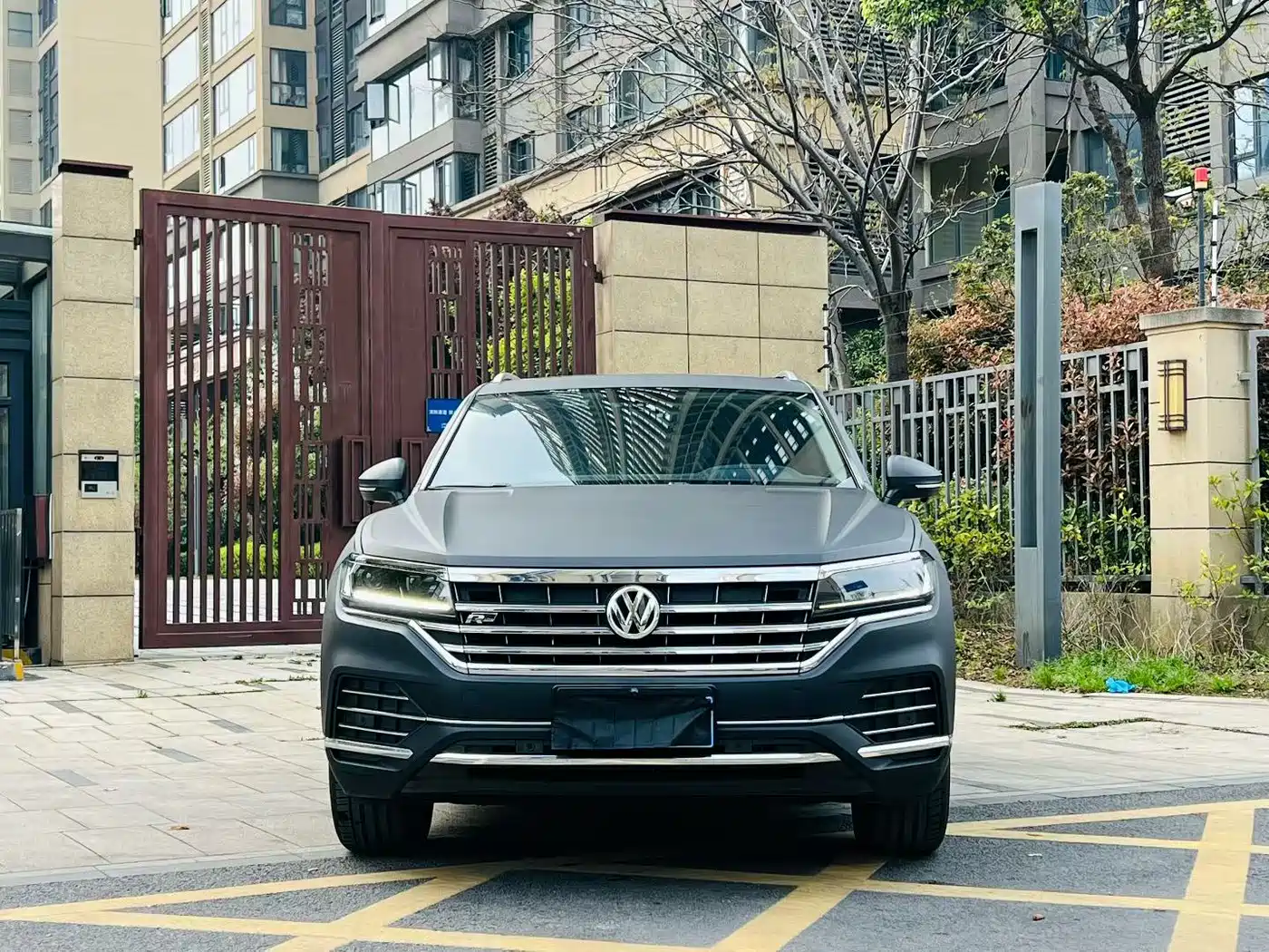 VOLKSWAGEN TOUAREG
