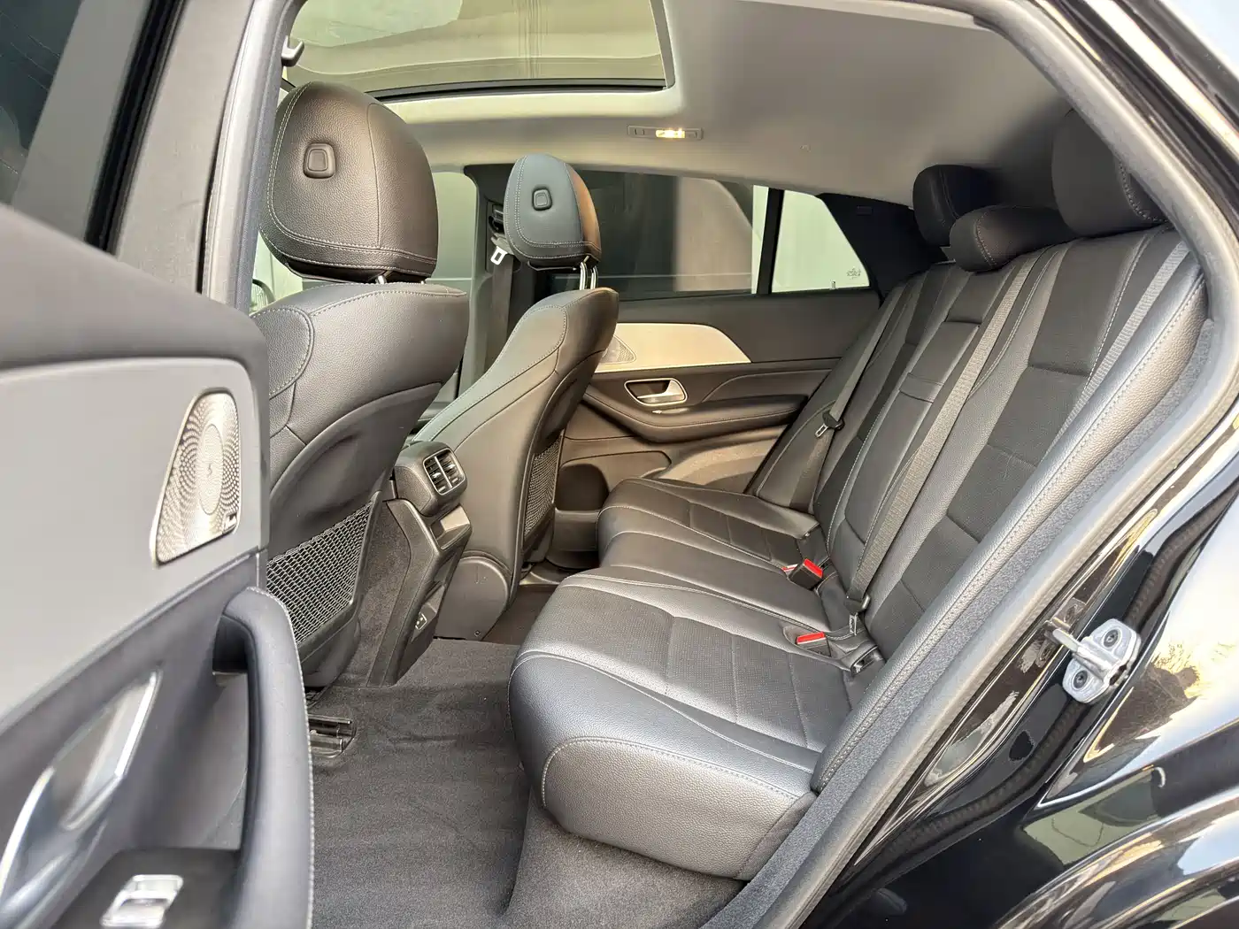 Mercedes-Benz GLE Coupe 2024 GLE 350 4MATIC Coupe SUV Luxury фото 12