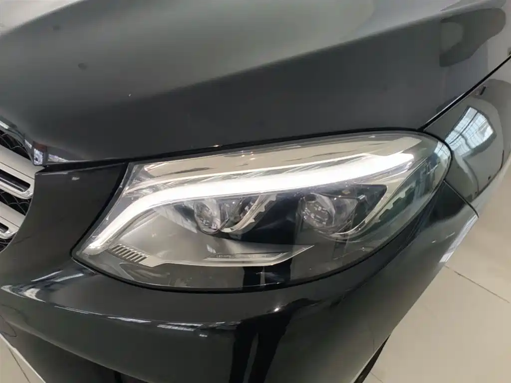 Mercedes-Benz GLE 2018 GLE 320 4MATIC Dynamic Ultimate Edition фото 24