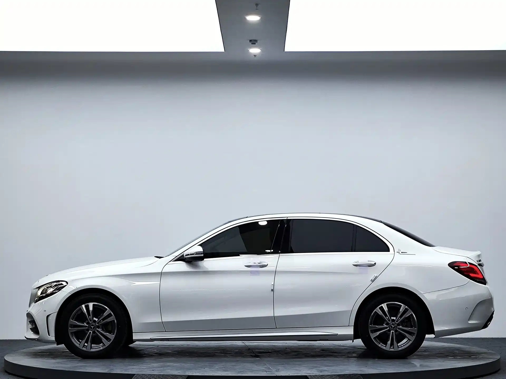 Фото 5 - Mercedes-Benz C-Class