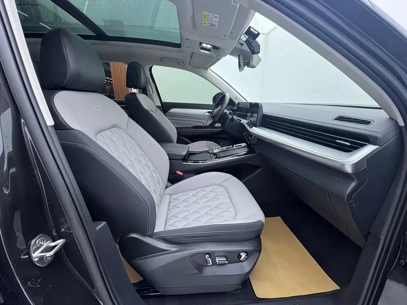 Volkswagen Talagon 2024 380TSI 4WD R-Line Touring фото 15