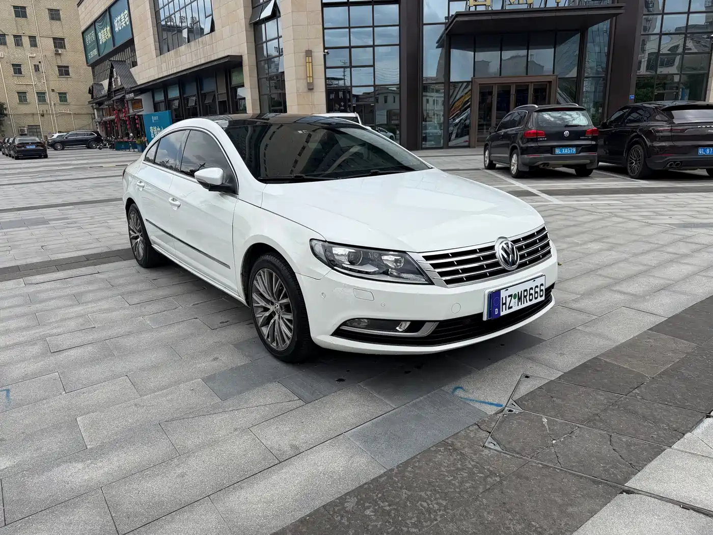 Volkswagen FAW-Volkswagen CC 2016 Model 1.8TSI Luxury фото 3