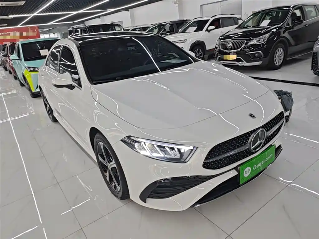 Mercedes-Benz A-Class 2023 A 200 L Fashion фото 4