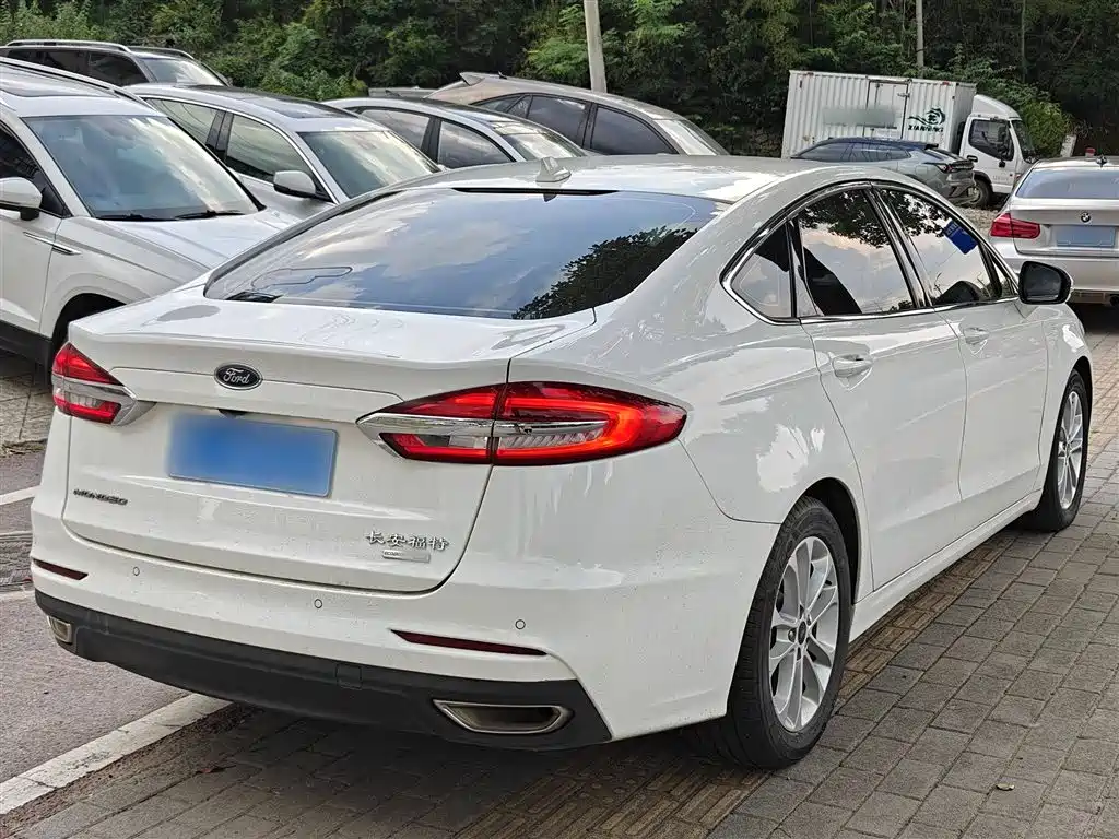 FORD MONDEO