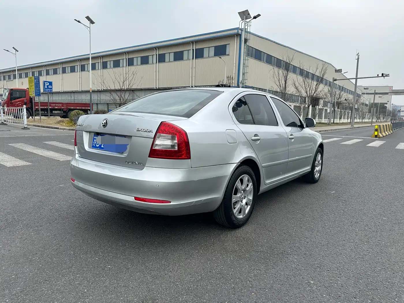Škoda Octavia 2014 1.6L Auto Yijie Edition фото 7
