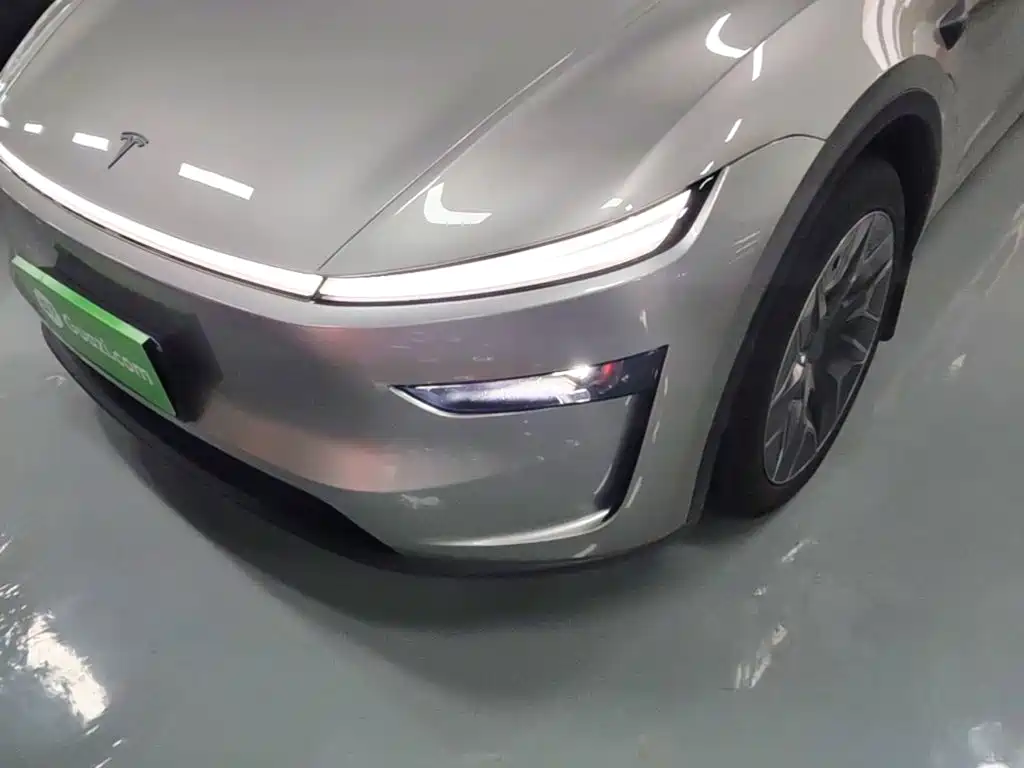 Tesla Model Y L 2025 2025 Facelift Long Range AWD