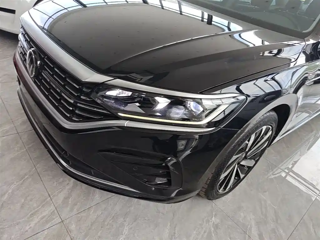 Volkswagen Passat 2023 330TSI Elite Edition фото 24
