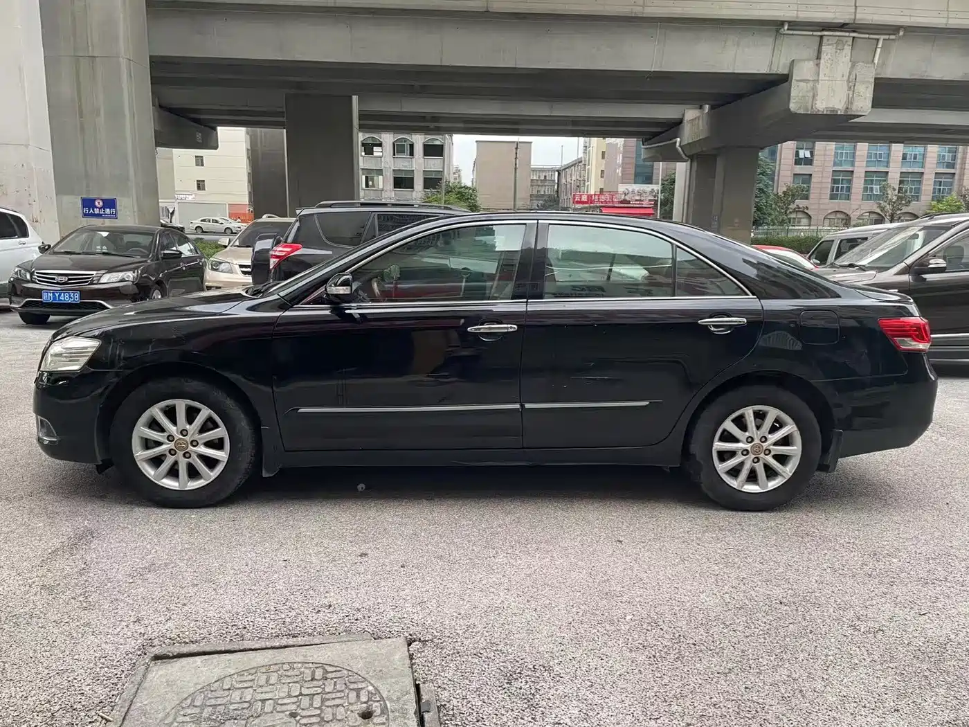 Фото 3 - Toyota Camry