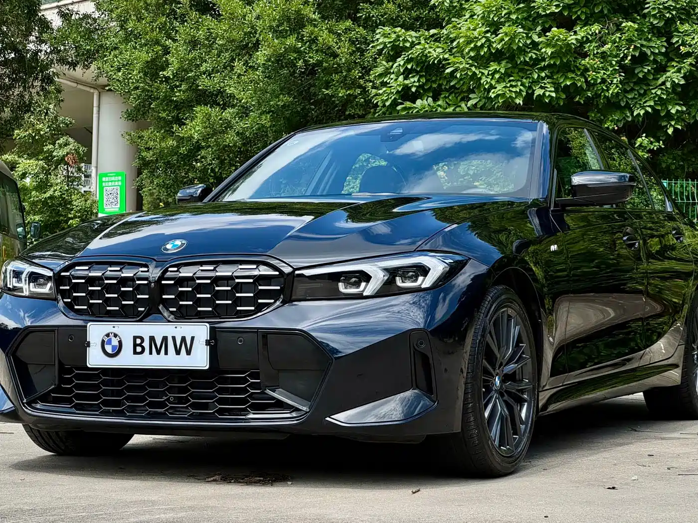 BMW 3 Series 2023 325i M Sport Black Night Package фото 19