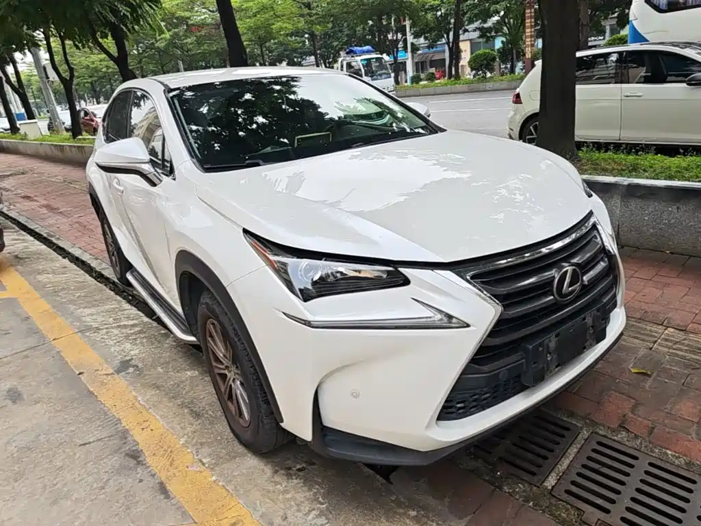 Фото 4 - Lexus NX
