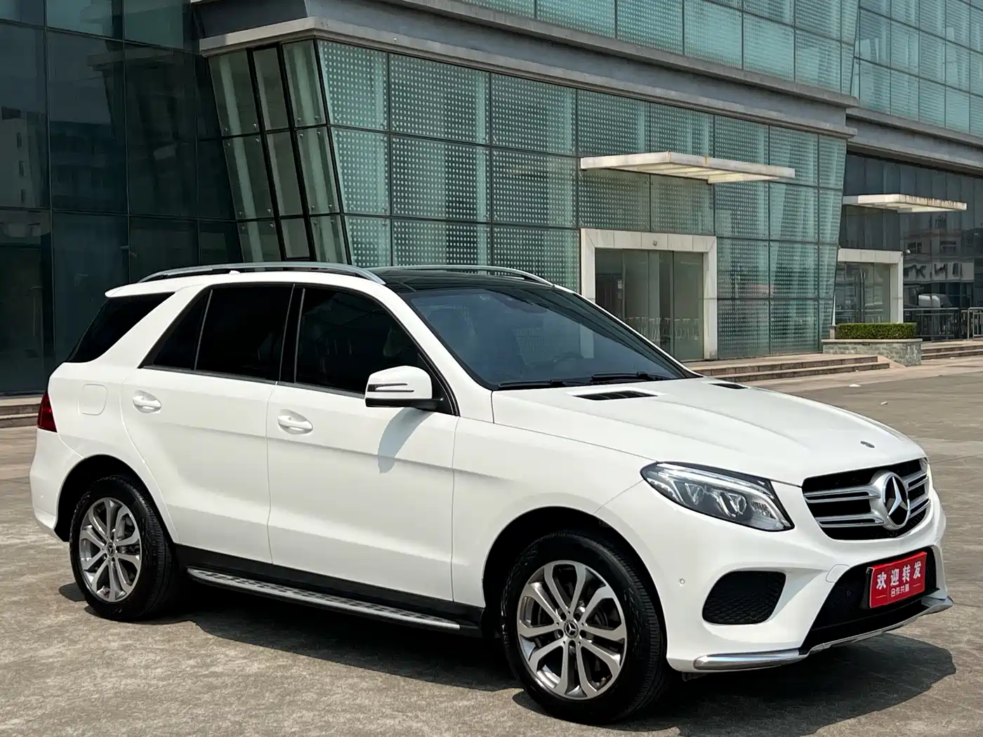 Mercedes-Benz GLE 2017 GLE 320 4MATIC Dynamic фото 3