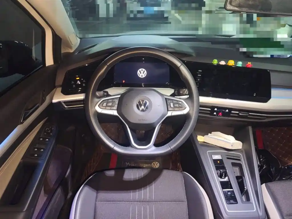 Volkswagen Golf 2023 Facelift 280TSI DSG Pro фото 3