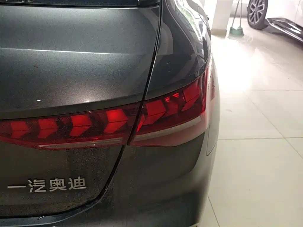 Audi A3 2025 Sportback 35TFSI Flying Premium фото 8