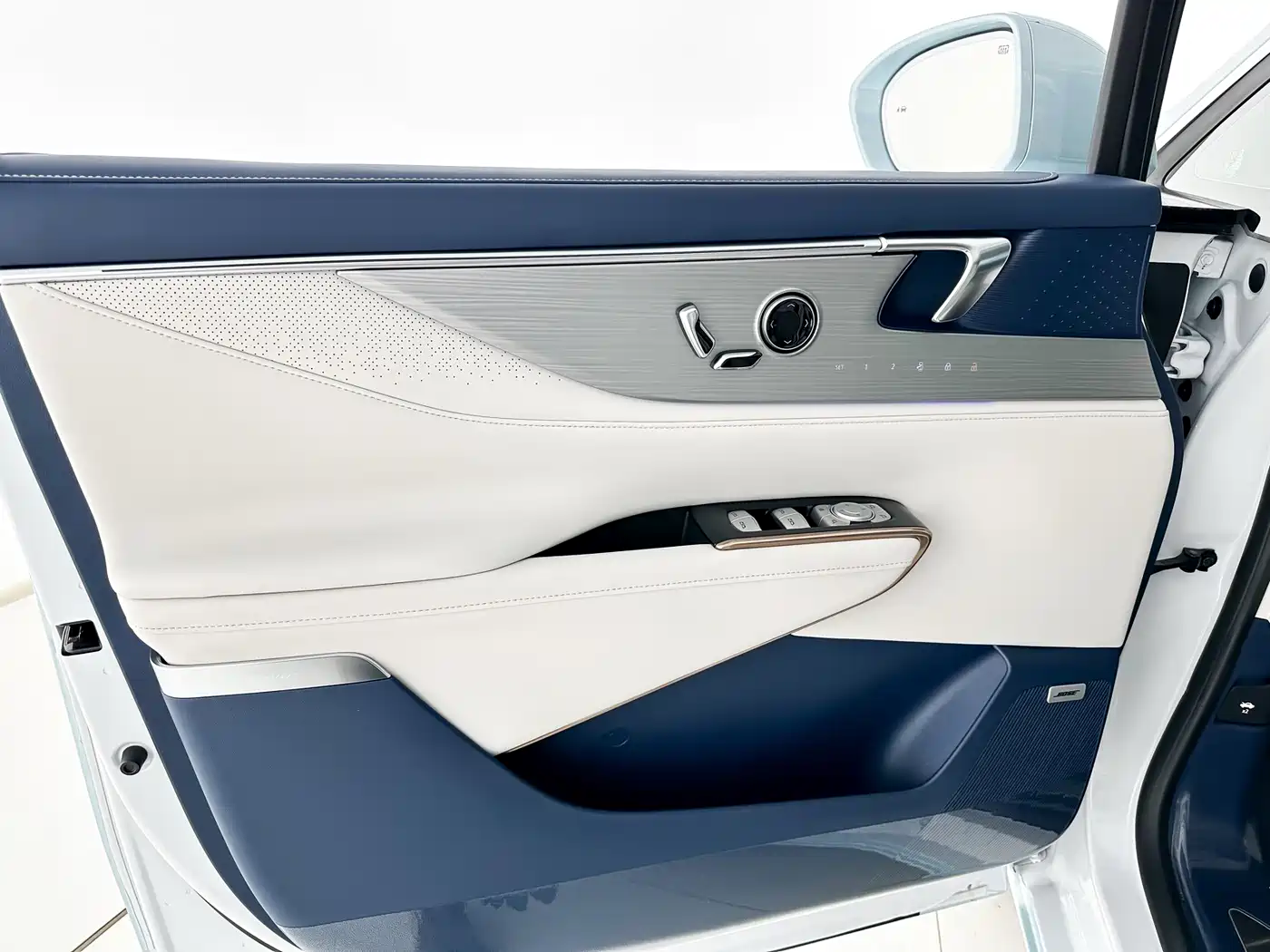 Buick GL8 New Energy 2024 Land Honor Luxury Edition 6-Seater фото 8