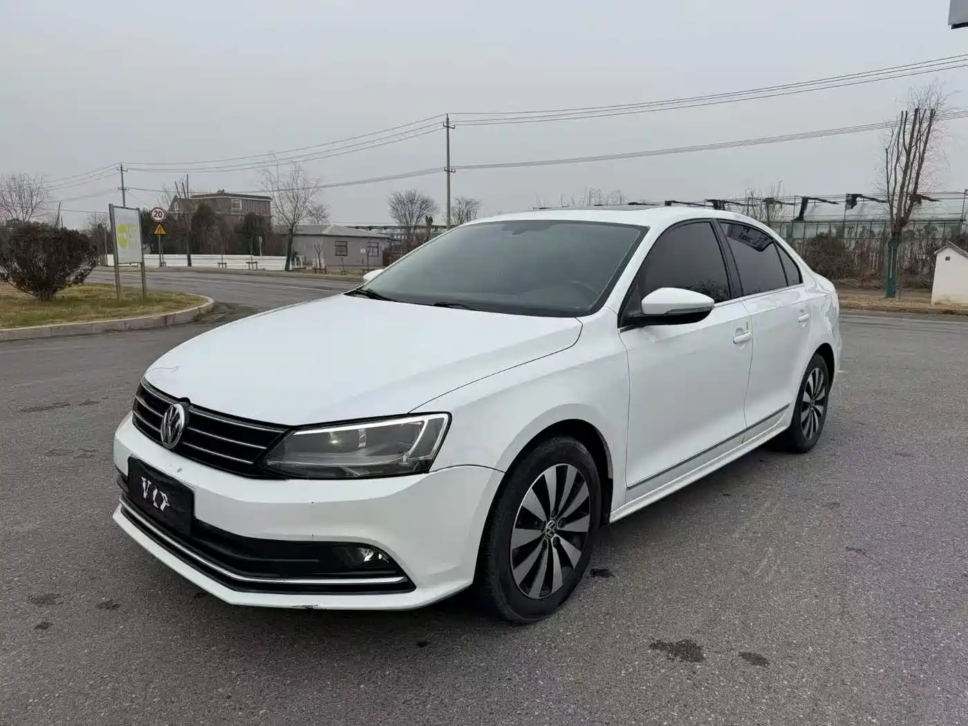 Volkswagen Sagitar 2015 1.6L Automatic Comfort