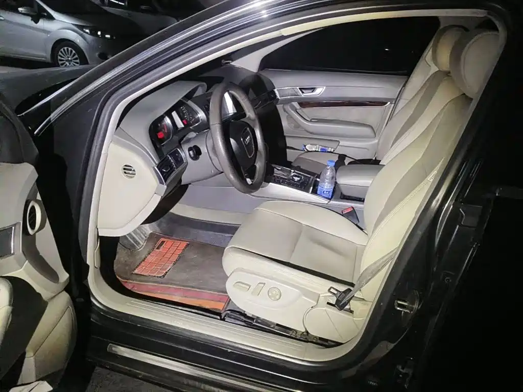 Фото 8 - Audi A6L