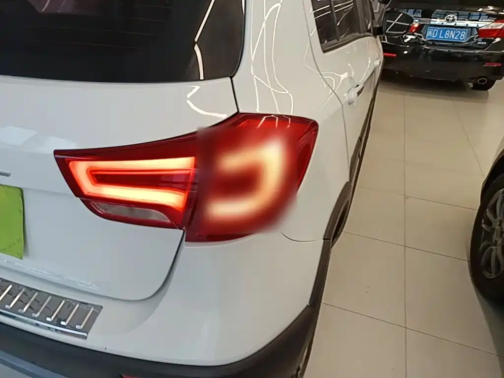 Haval H1 2016 2016 Facelift Blue Label 1.5L AMT Luxury