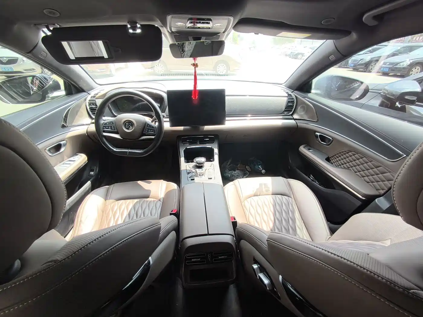 Фото 9 - BYD Han