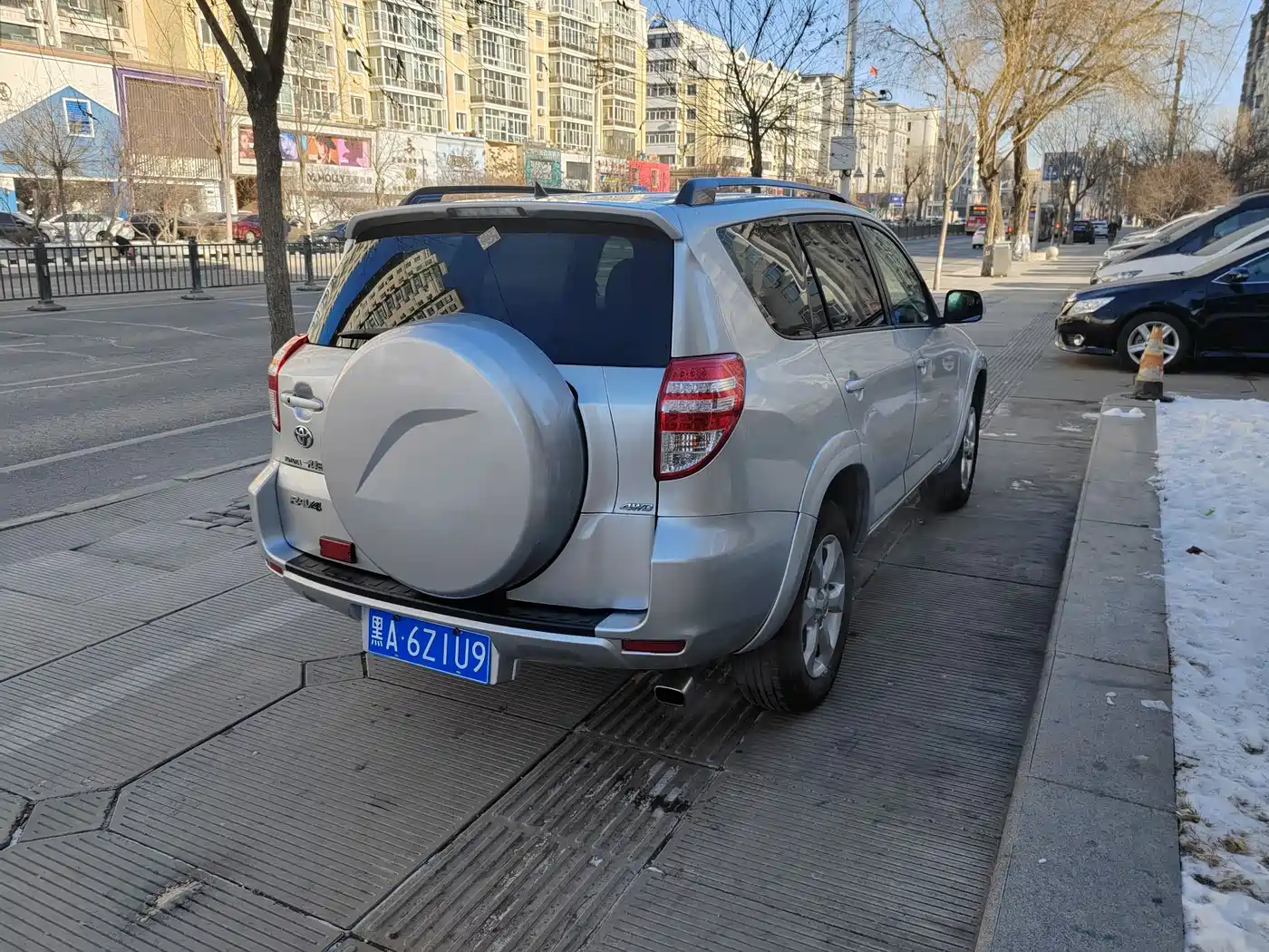 Toyota RAV4 Rongfang 2010 2.4L Automatic Luxury Upgrade Edition фото 6