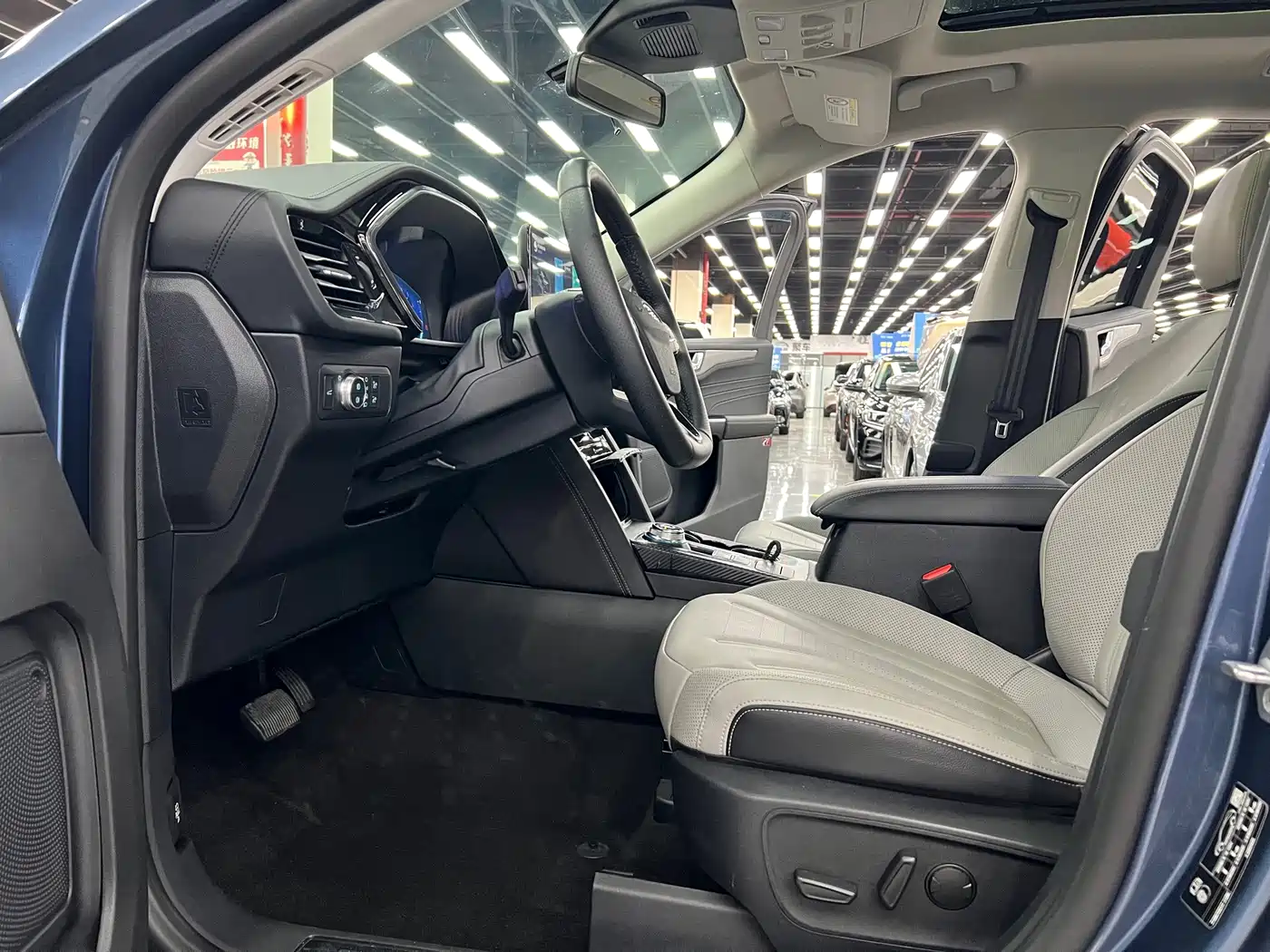Ford Escape 2021 2020 EcoBoost 245 AWD Premium Edition
