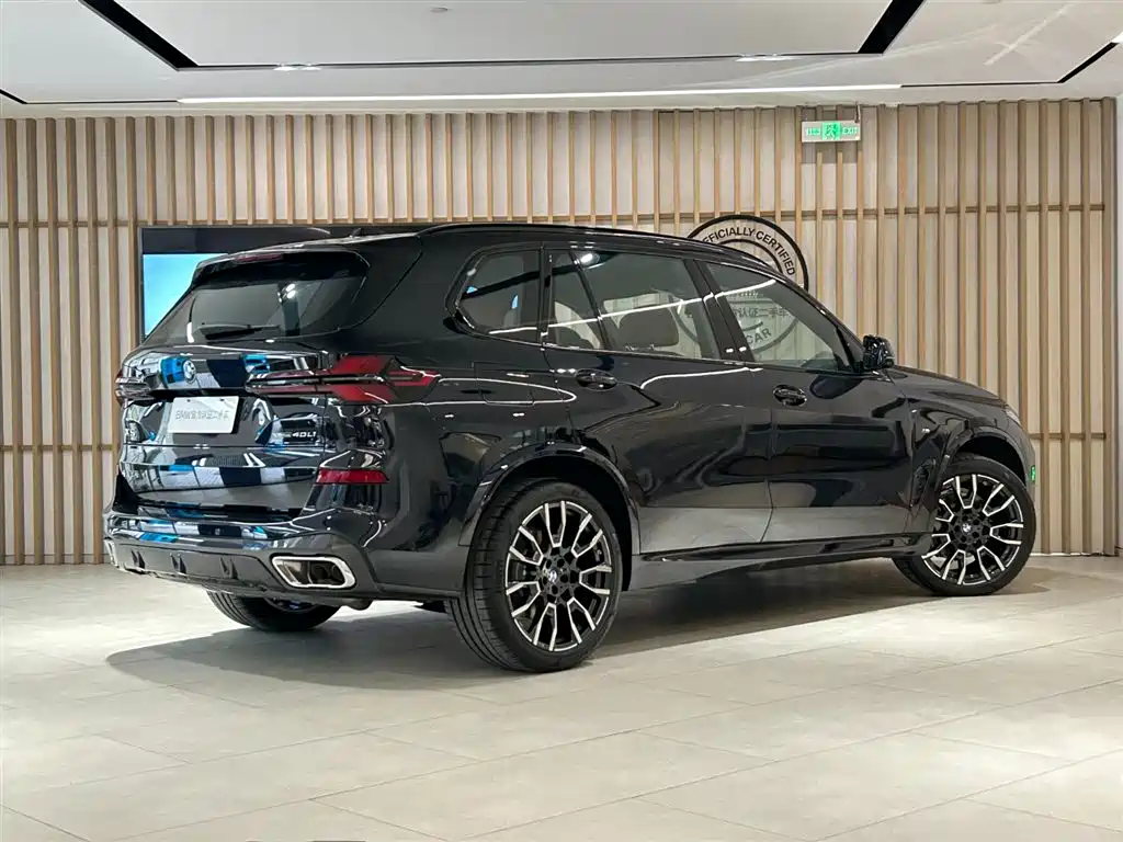BMW X5 2026 2025 Model xDrive 40Li M Sport Blackout Package
