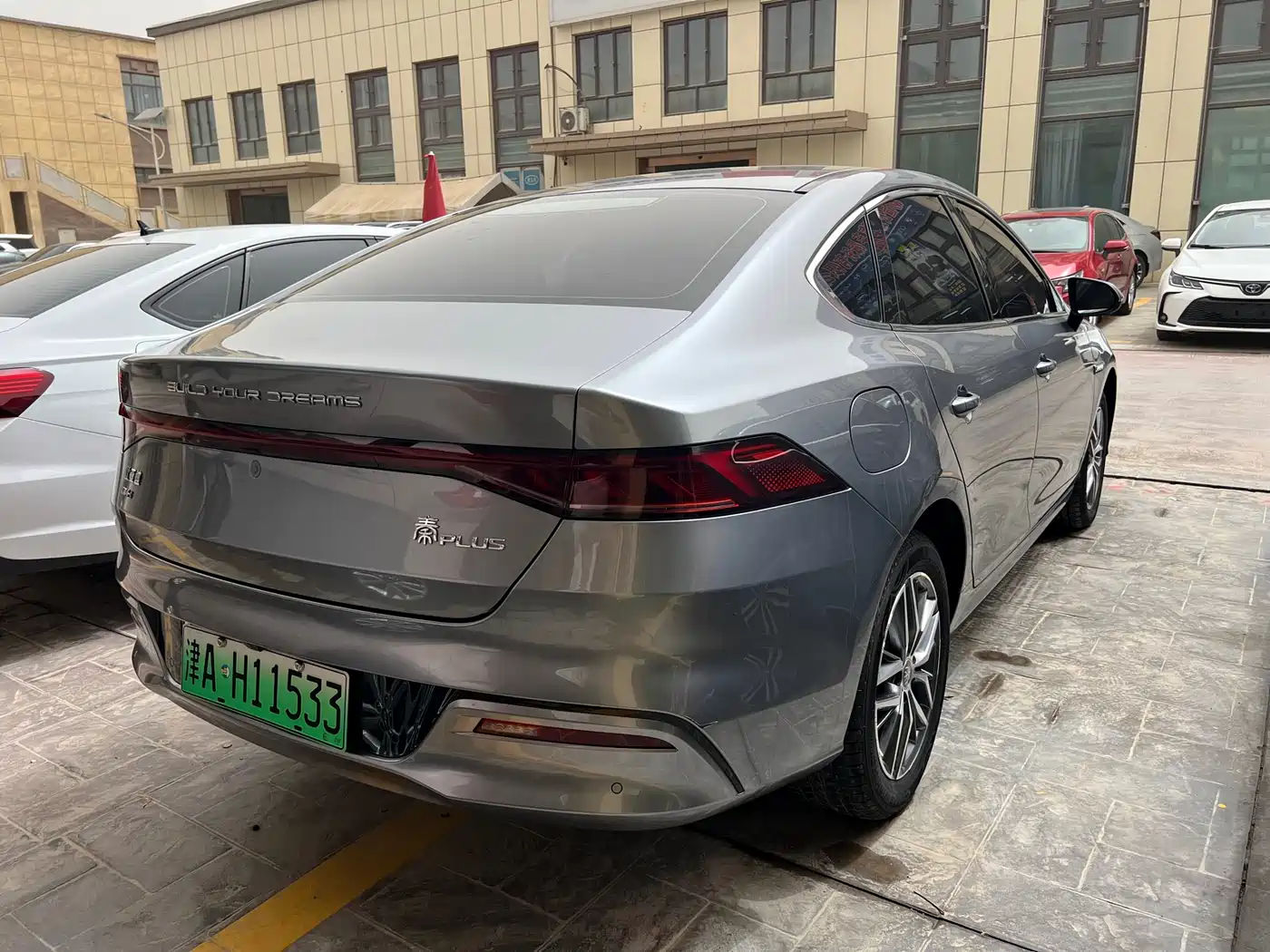 BYD Qin PLUS 2023 Champion Edition DM-i 120KM Excellence фото 11