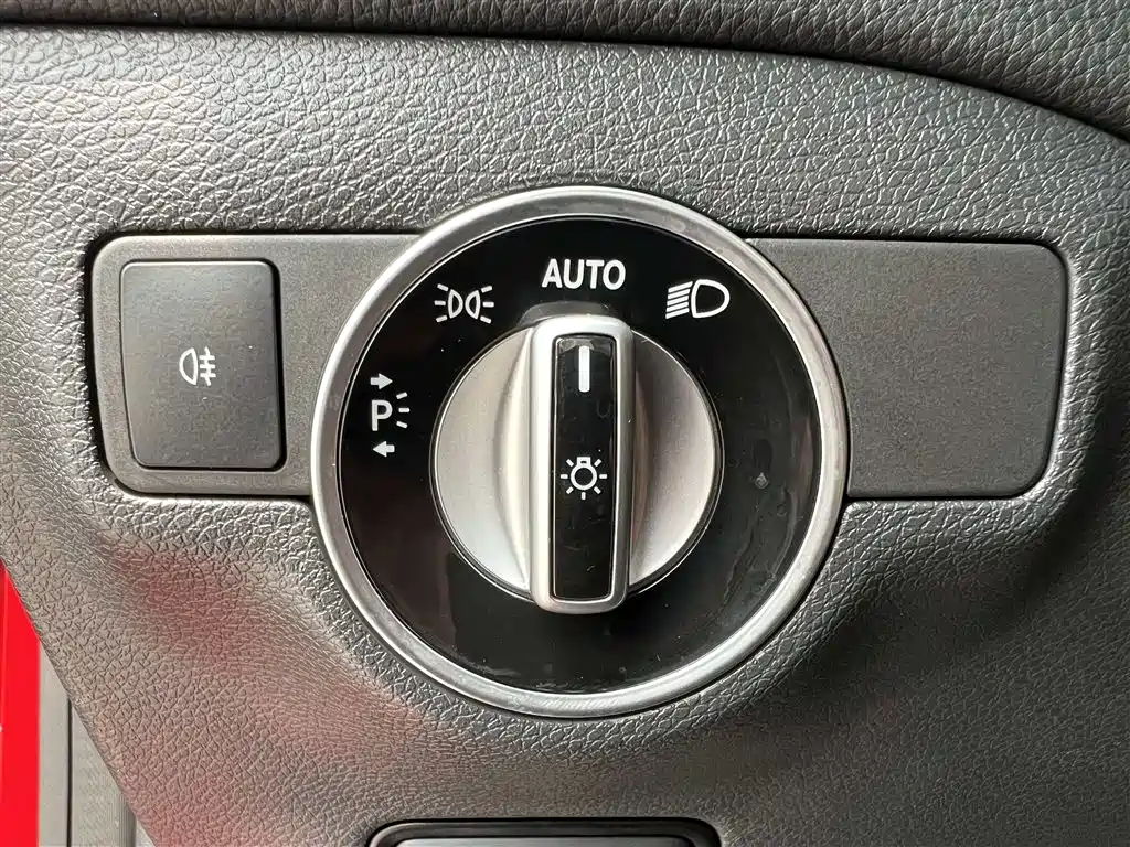 Mercedes-Benz CLA (Import) 2018 CLA 220 4MATIC фото 29