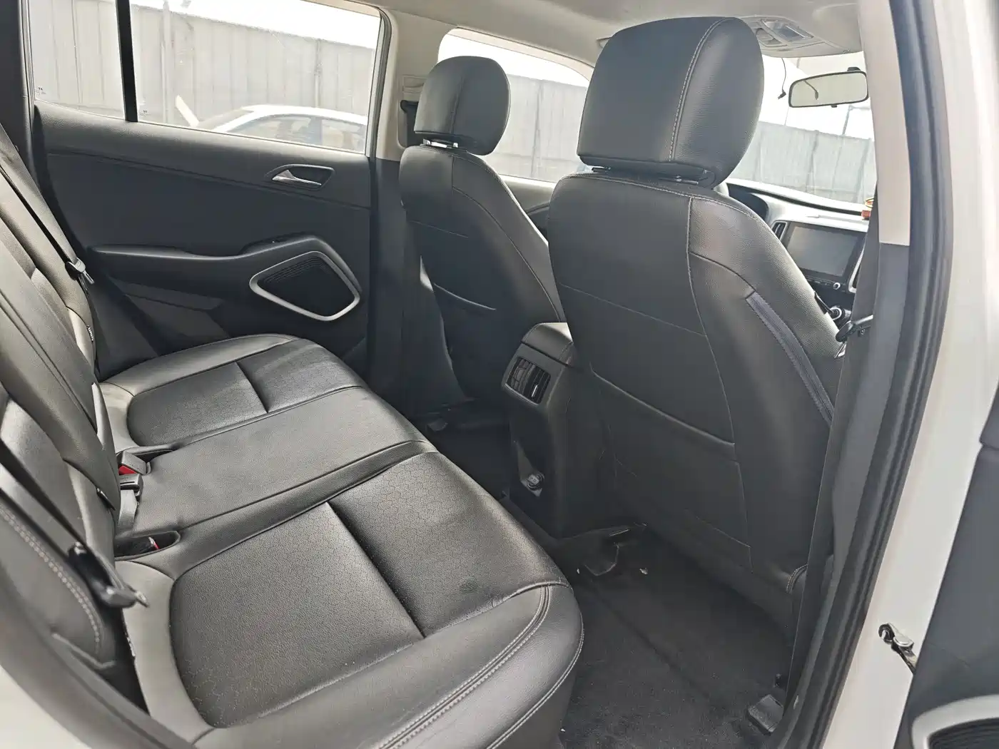 Hyundai Beijing Hyundai ix35 2018 2.0L Automatic 2WD Zhiyong·Enjoyment Edition фото 12