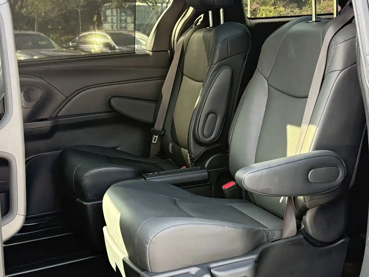 Фото 6 - Toyota Granvia