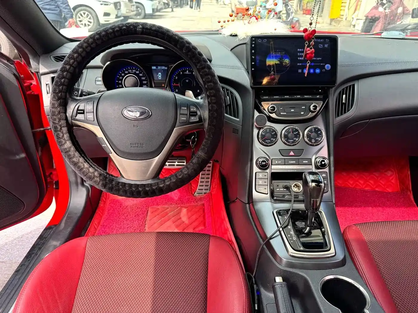 Hyundai Genesis Coupe 2012 2.0T Automatic Elegant Edition фото 10