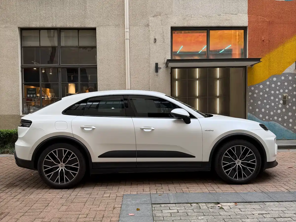 PORSCHE MACAN NEW ENERGY