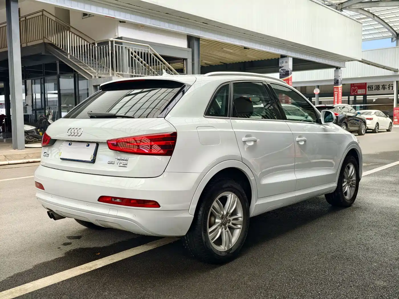 Фото 18 - Audi Q3