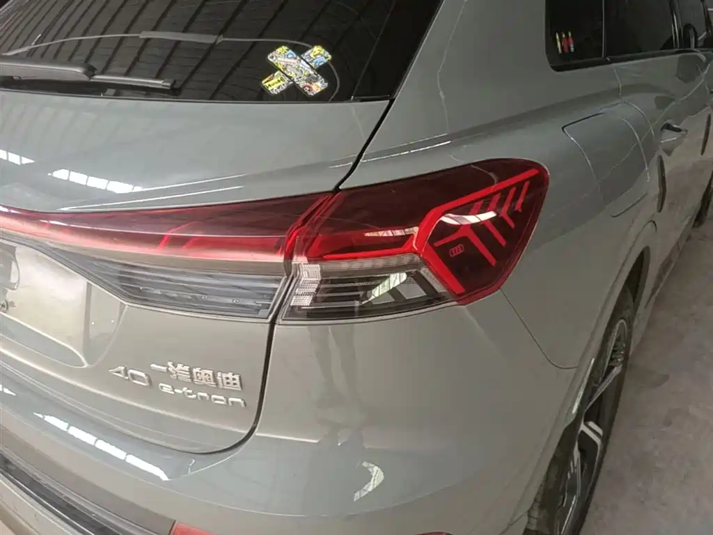 Audi Q4 e-tron 2023 40 e-tron Innovation Edition фото 8